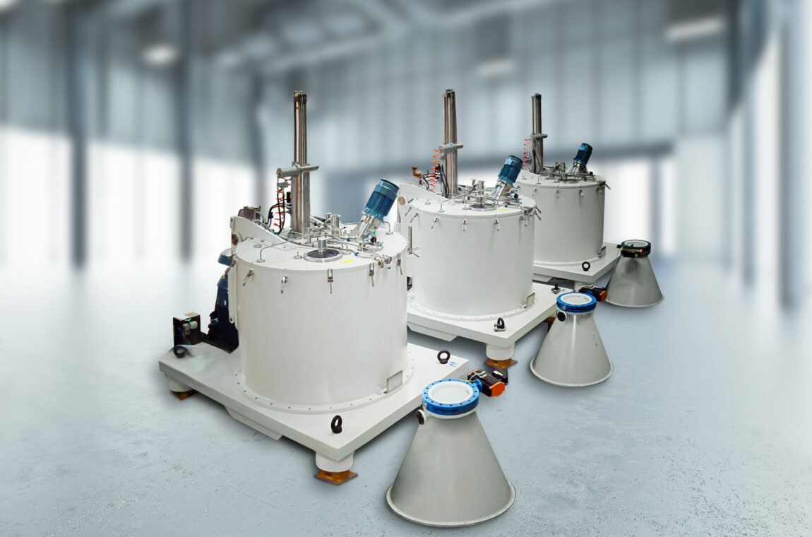 Vertical peeler centrifuge
